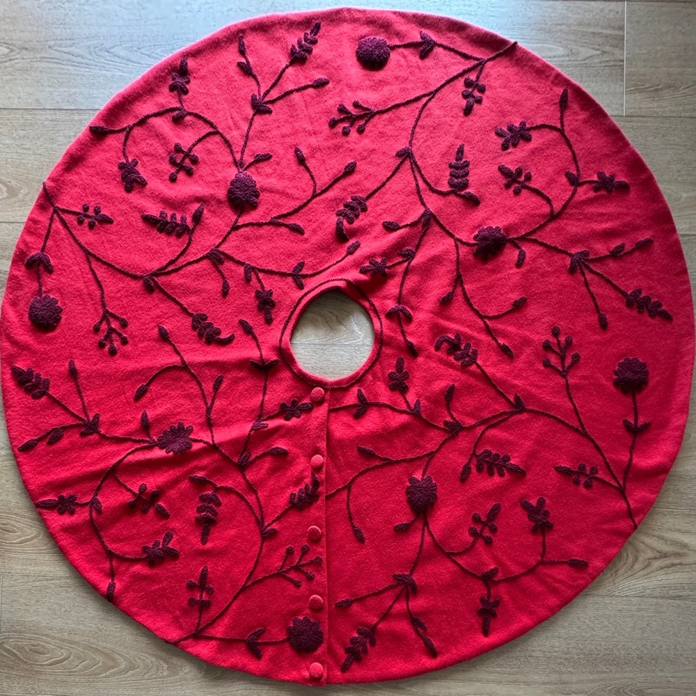 Christmas tree skirt